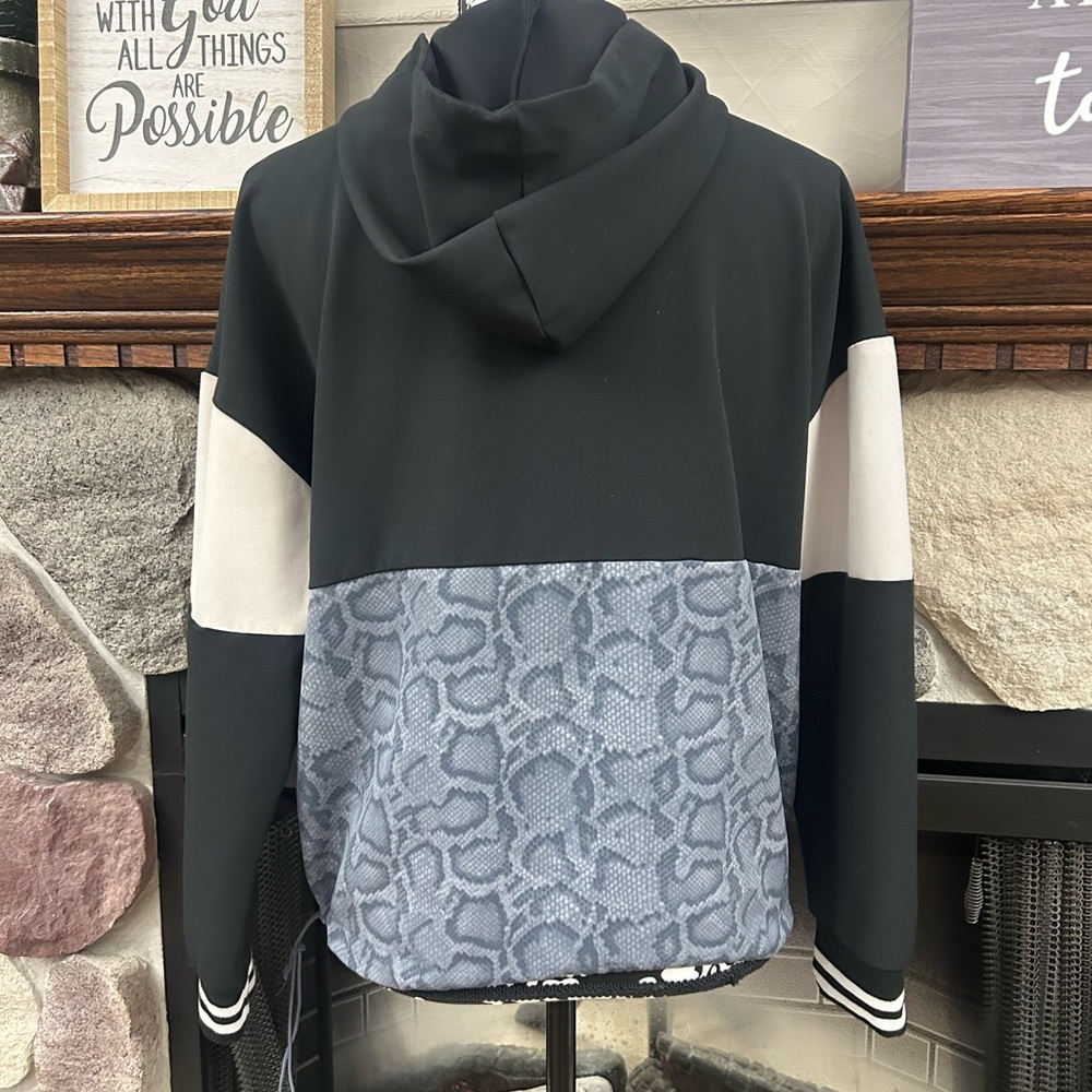 Cute Jacket - Picture 2 of 3